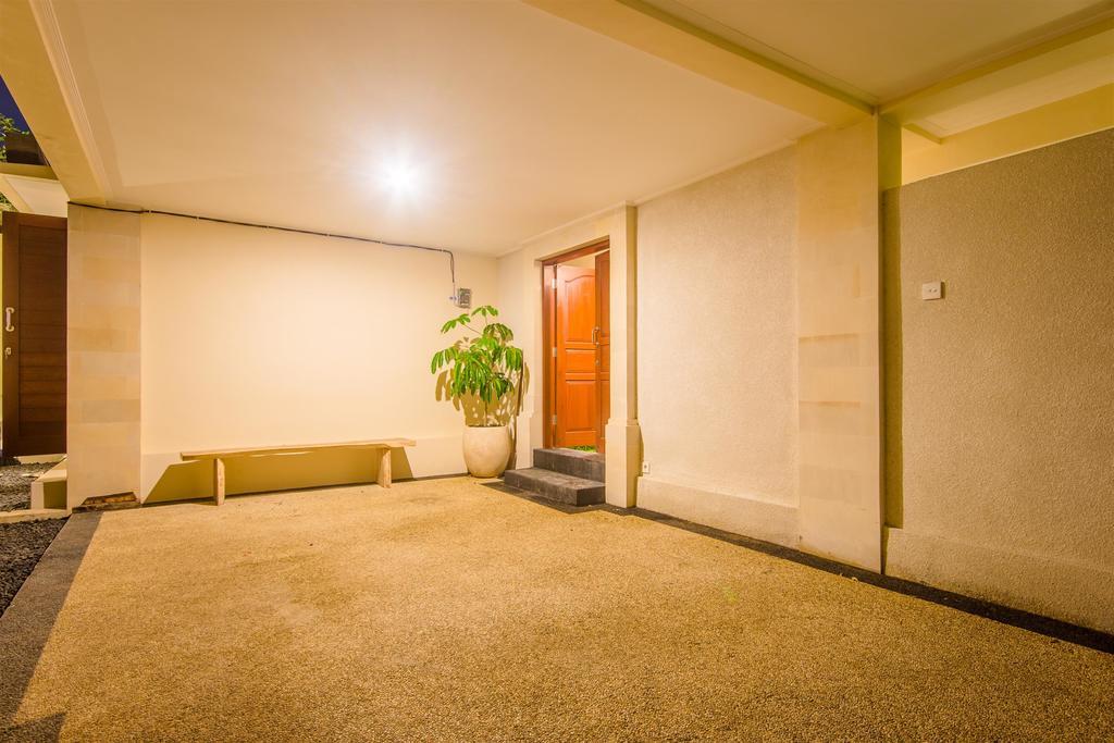 Villa Tepi Sungai Legian  Phòng bức ảnh