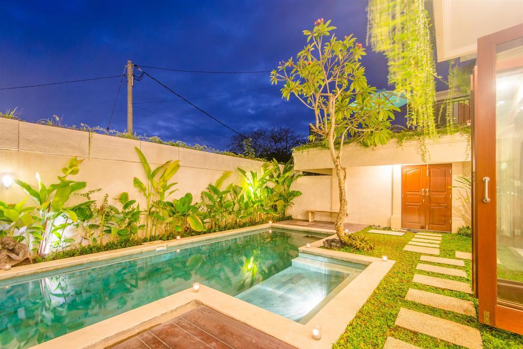 Villa Tepi Sungai Legian  Phòng bức ảnh