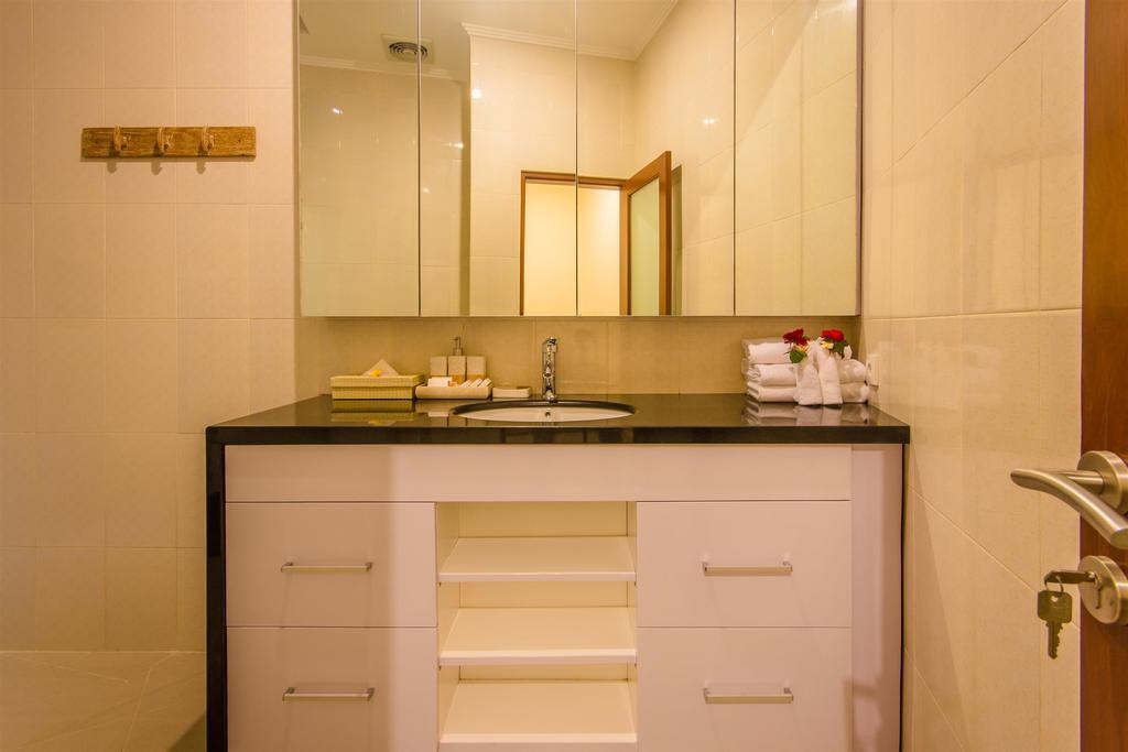 Villa Tepi Sungai Legian  Phòng bức ảnh